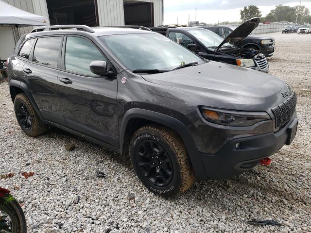 1C4PJMBX5KD141607  jeep cherokee 2018 IMG 3