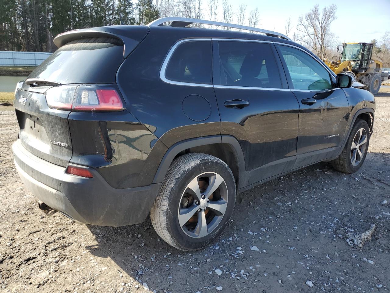 1C4PJMDX9KD118537  jeep cherokee 2018 IMG 2