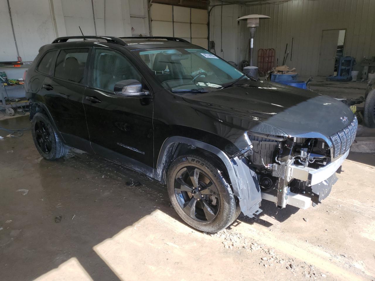 1C4PJMLBXKD292686  jeep cherokee 2018 IMG 3