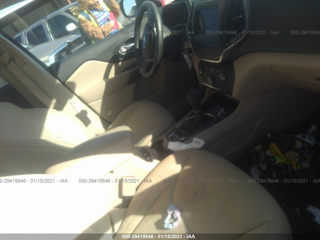 1C4PJLCB2KD332317  jeep cherokee 2019 IMG 4