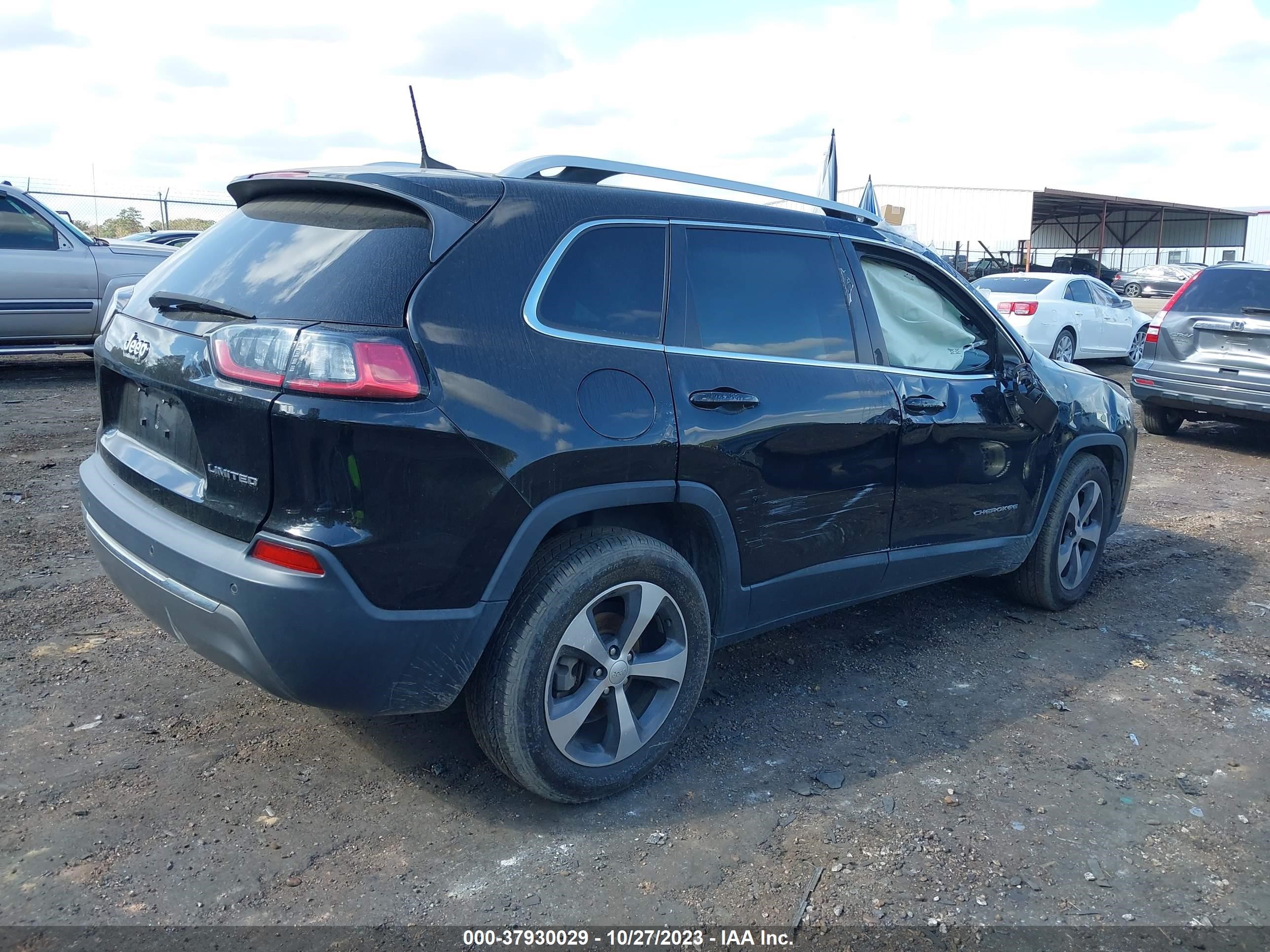 1C4PJLDB1KD415980  jeep cherokee 2019 IMG 3