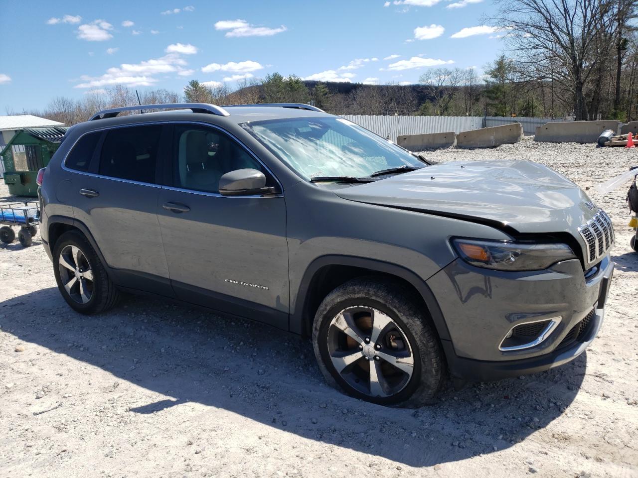 1C4PJMDX2LD562411  jeep cherokee 2019 IMG 3