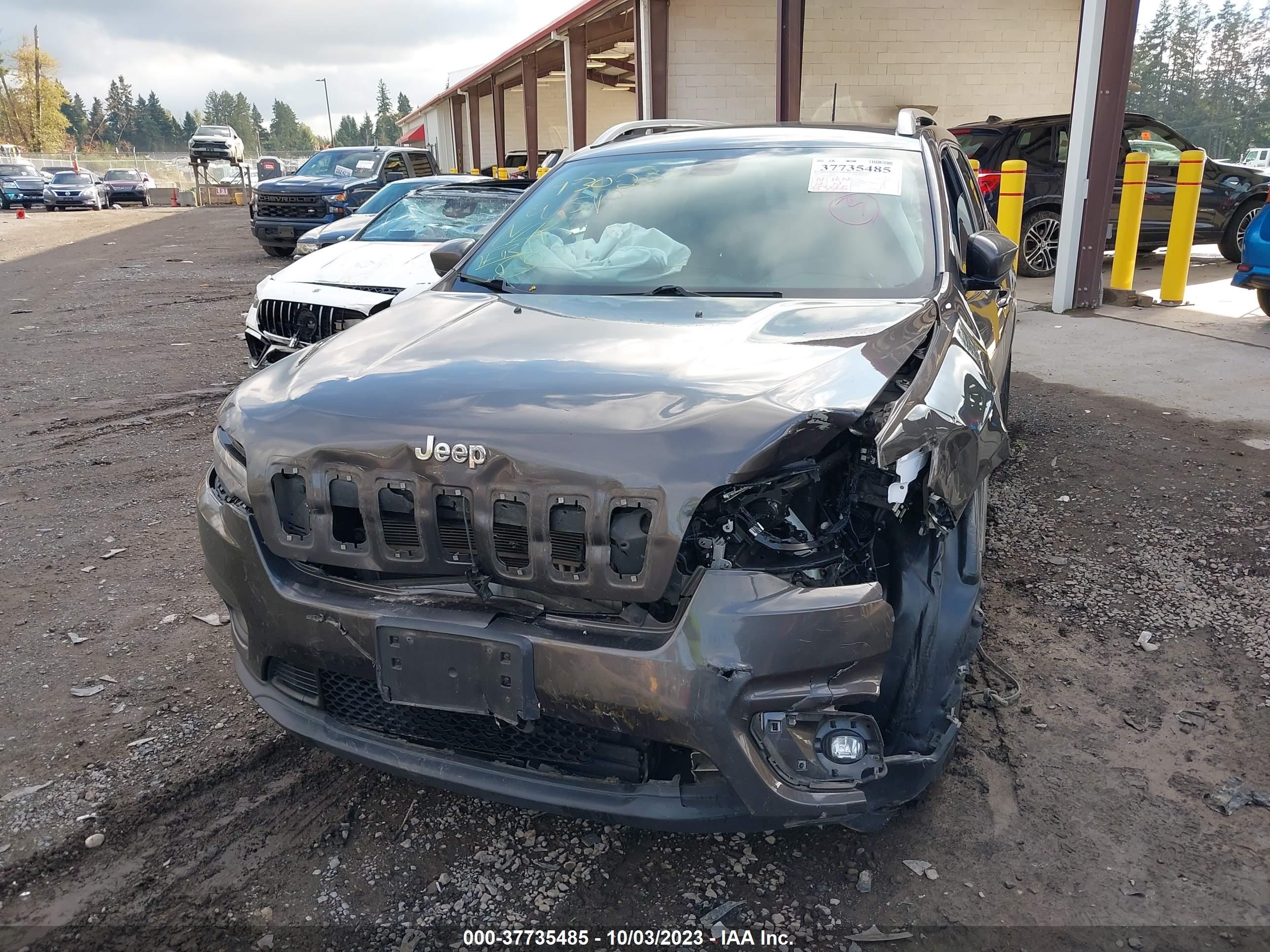 1C4PJMLB7KD211157  jeep cherokee 2019 IMG 5