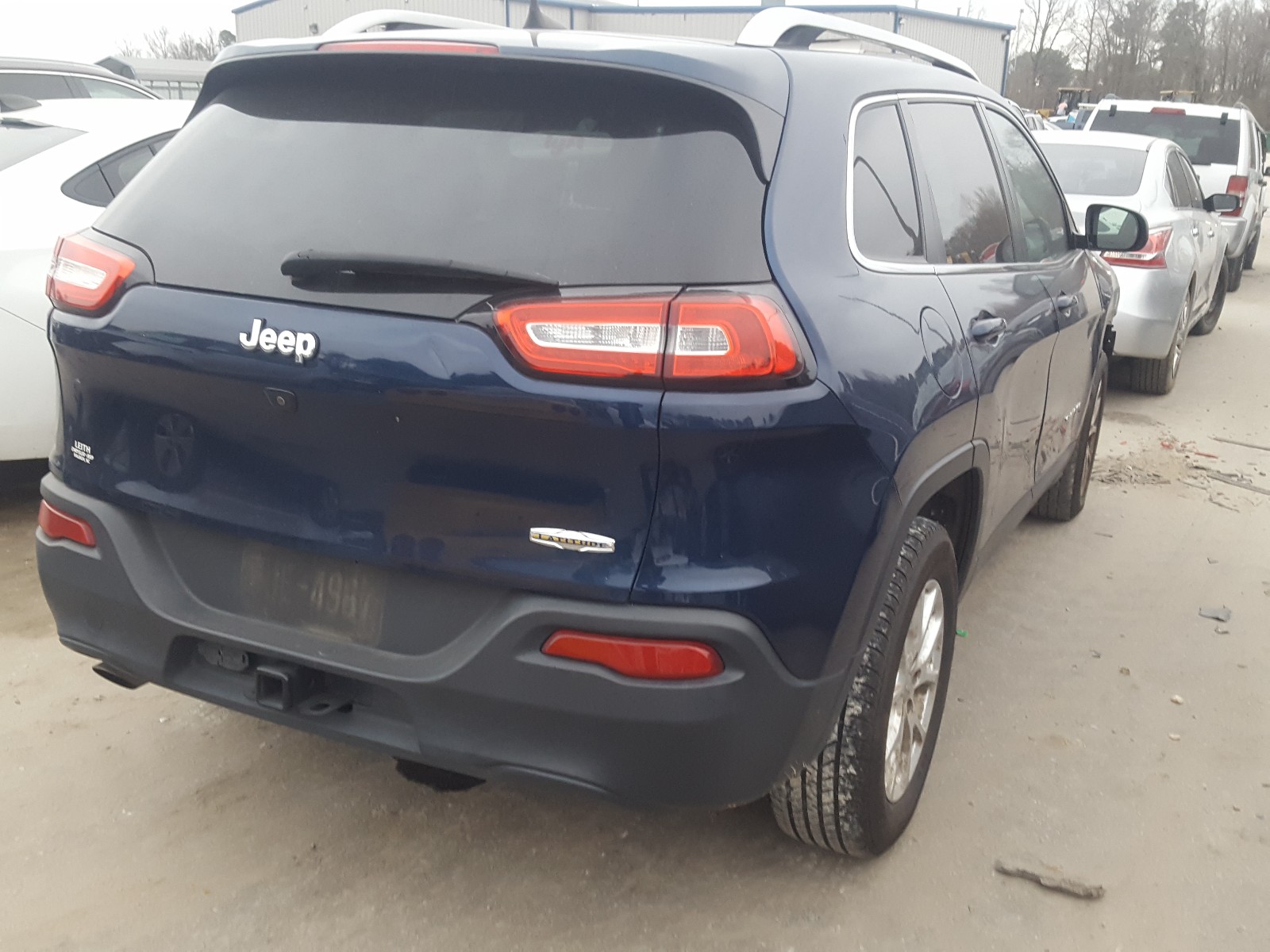 1C4PJLLB4JD551746  jeep cherokee l 2018 IMG 3