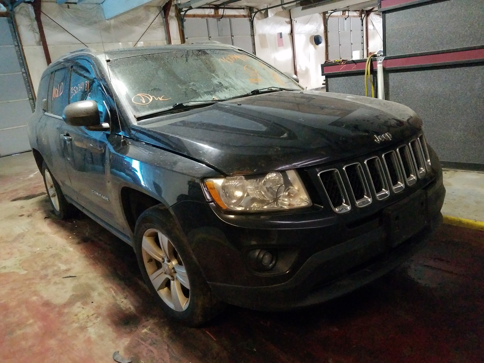 1J4NF1FB0BD226421  jeep  2011 IMG 0