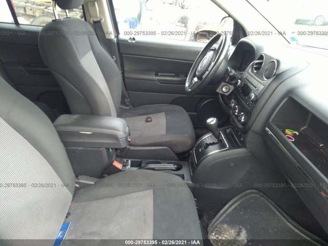 1J4NF1FB1BD271710  jeep compass 2011 IMG 4