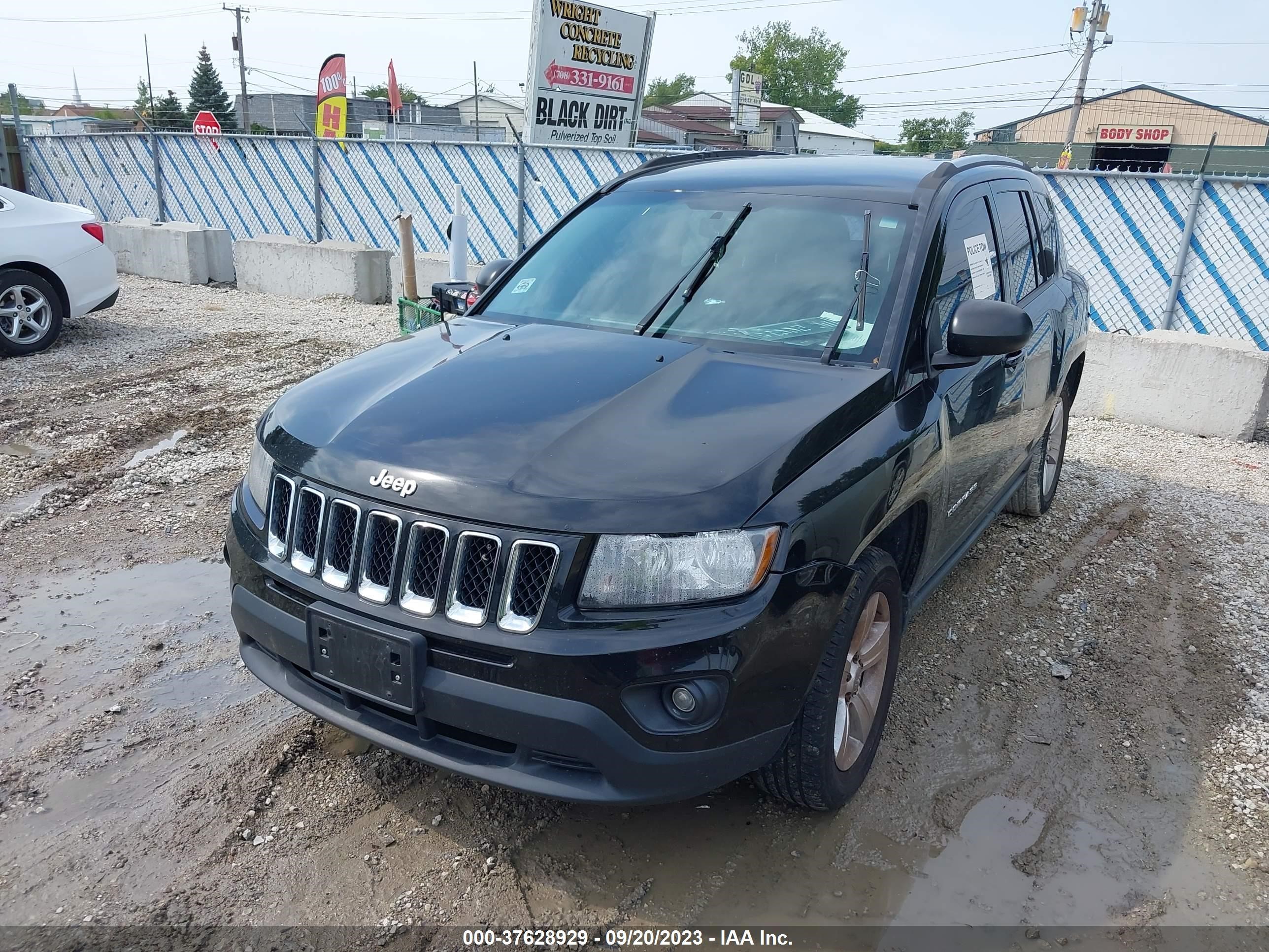 1C4NJDBBXHD106680  jeep compass 2017 IMG 1