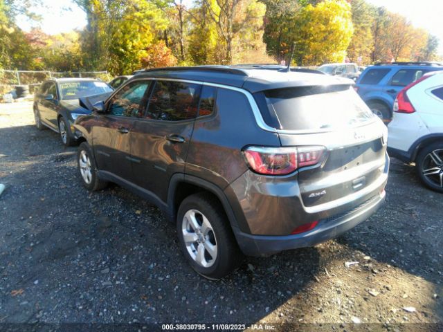 3C4NJDBB2HT579032  jeep compass 2017 IMG 2