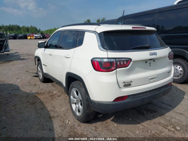 3C4NJDBB2JT265189  jeep compass 2017 IMG 2