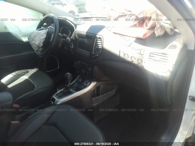 3C4NJDBB5JT206461  jeep compass 2018 IMG 4