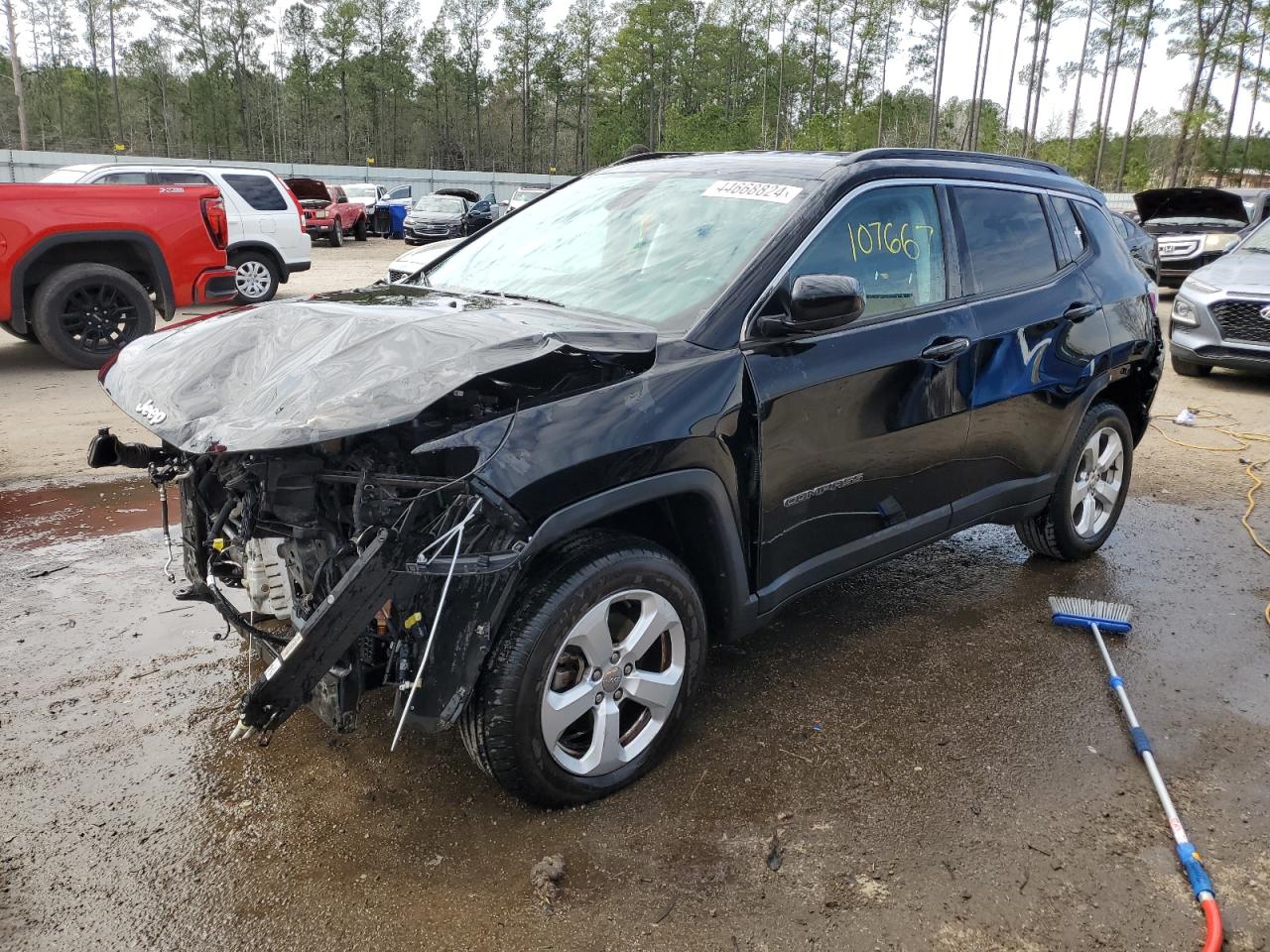 3C4NJDBB9JT114981  jeep compass 2018 IMG 0