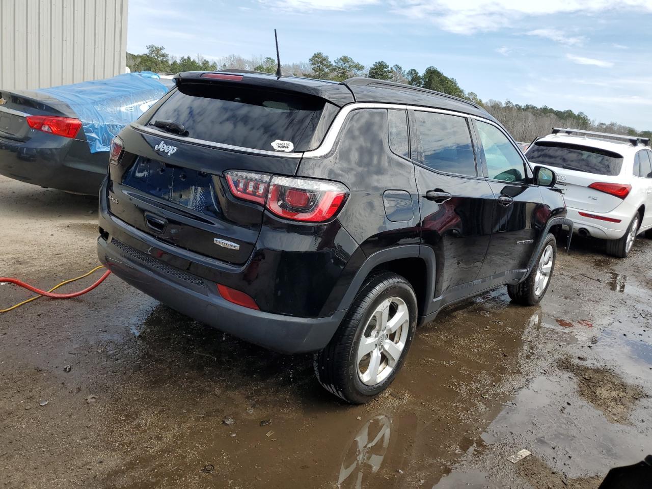 3C4NJDBB9JT114981  jeep compass 2018 IMG 2