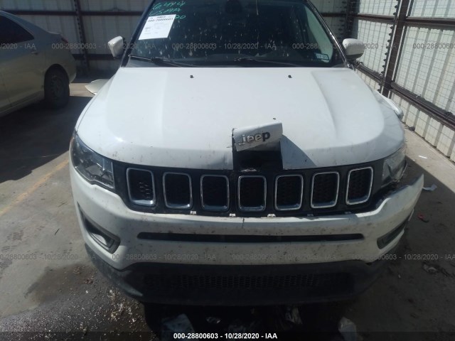 3C4NJDBB9JT115385  jeep compass 2018 IMG 5