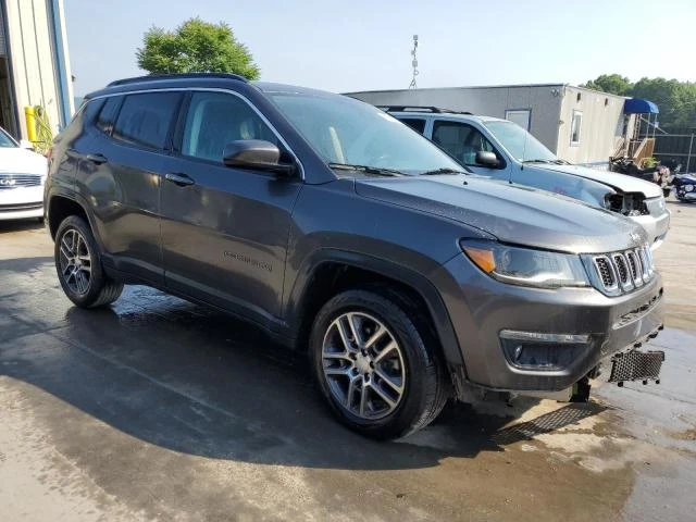 3C4NJDBBXHT665690  jeep compass 2017 IMG 3