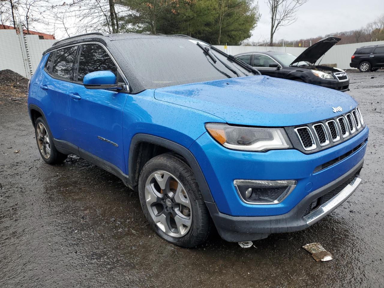 3C4NJDCB2HT688492  jeep compass 2017 IMG 3