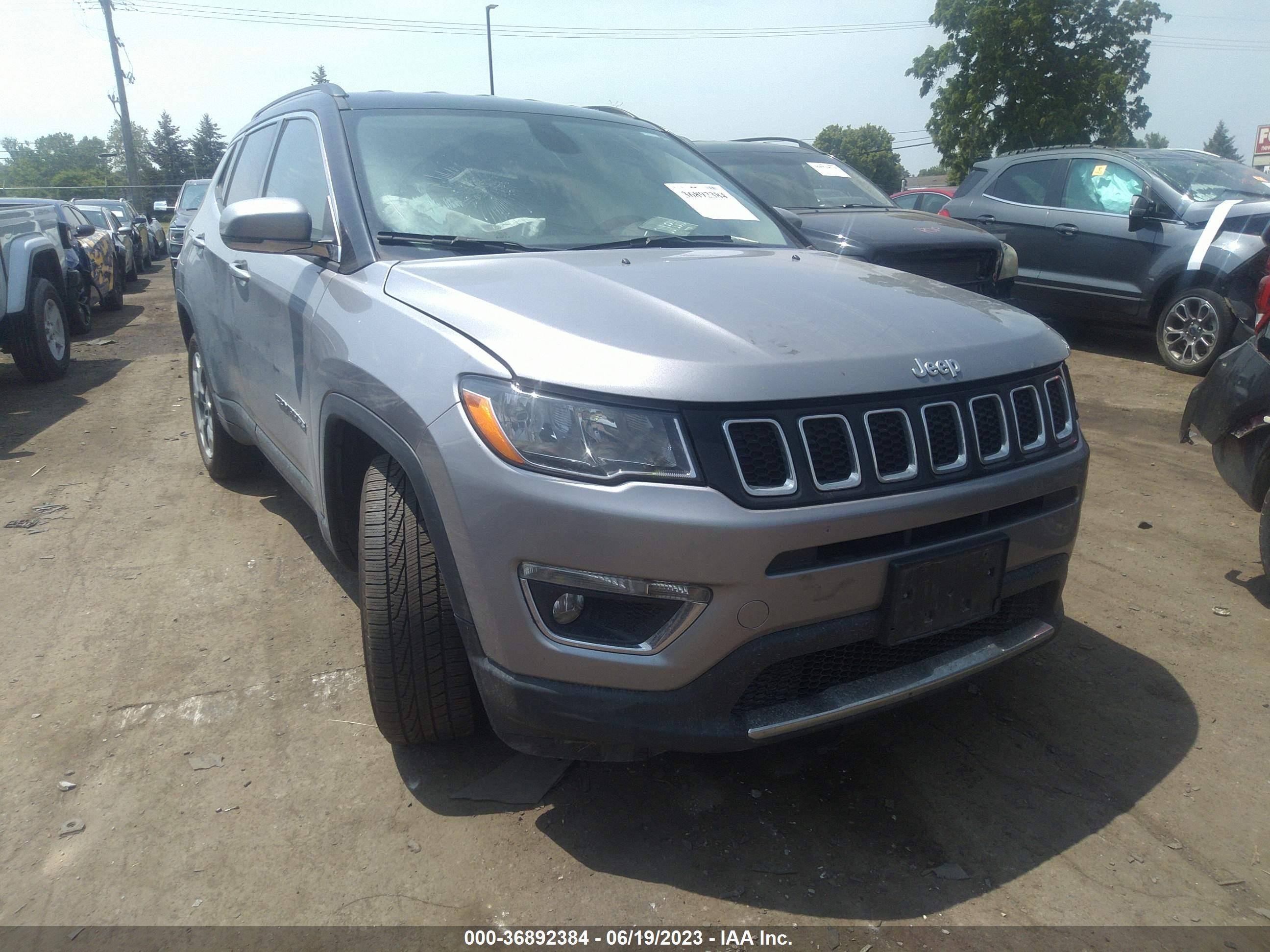 3C4NJDCB5HT687921  jeep compass 2017 IMG 0