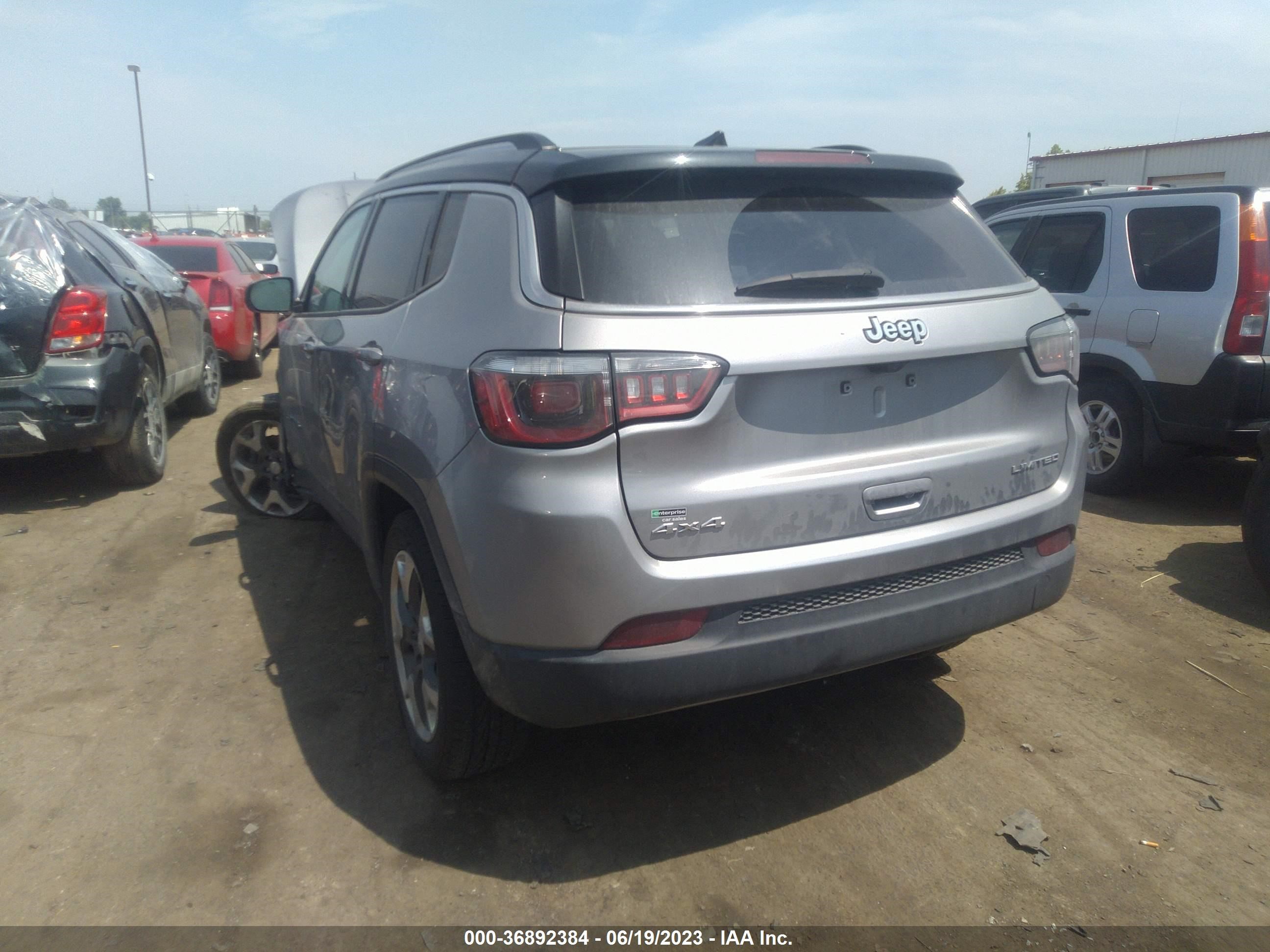 3C4NJDCB5HT687921  jeep compass 2017 IMG 2