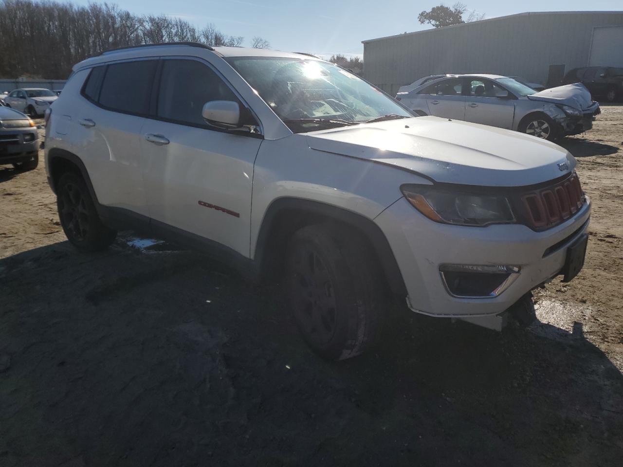 3C4NJDCB6HT611060  jeep compass 2017 IMG 3