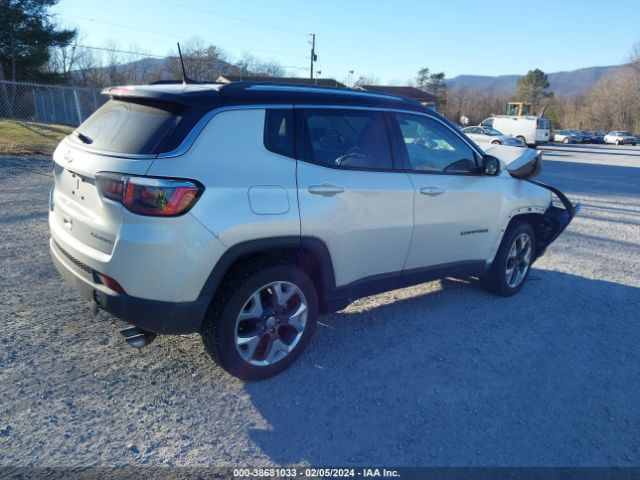 3C4NJDCB8HT689064  jeep compass 2017 IMG 3