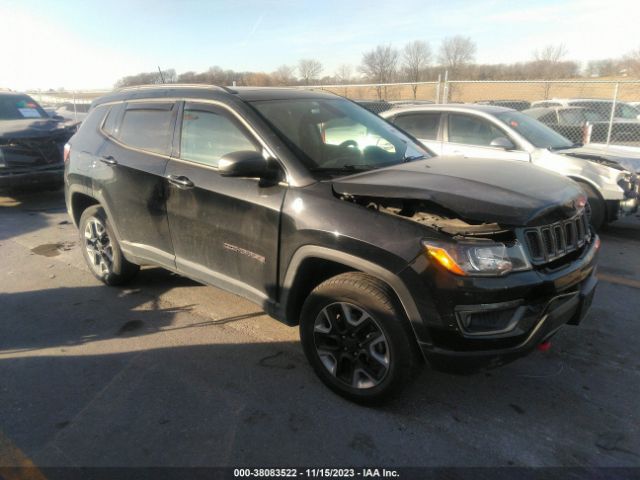 3C4NJDDB0JT128992  jeep compass 2018 IMG 0