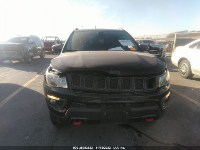 3C4NJDDB0JT128992  jeep compass 2018 IMG 5