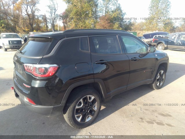 3C4NJDDB0JT131357  jeep compass 2018 IMG 3