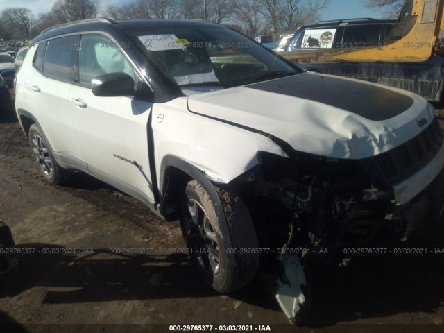 3C4NJDDB9JT234597  jeep compass 2018 IMG 0