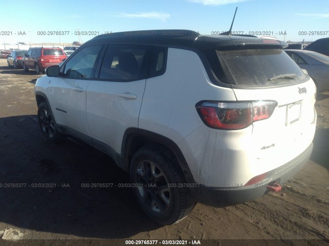 3C4NJDDB9JT234597  jeep compass 2018 IMG 2