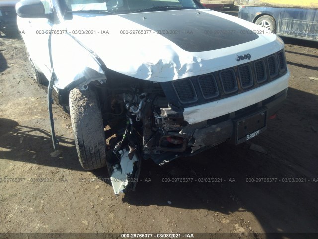 3C4NJDDB9JT234597  jeep compass 2018 IMG 5