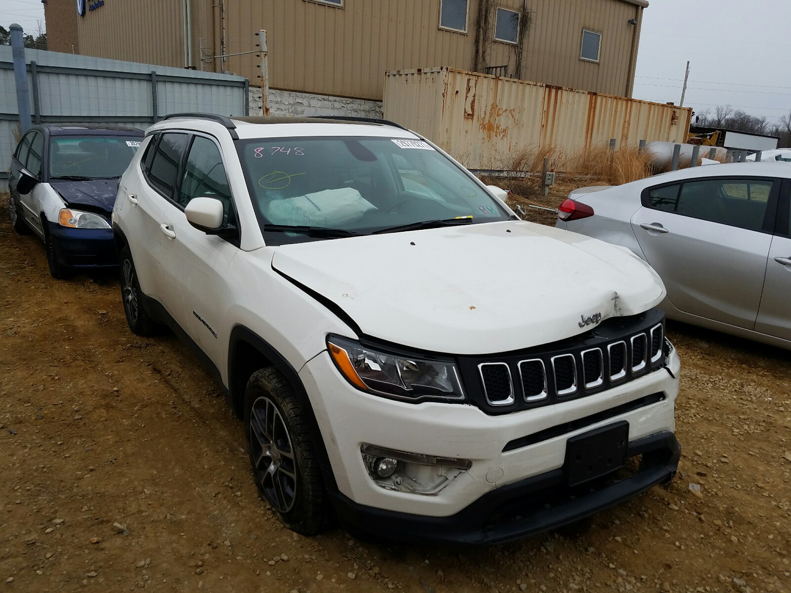 3C4NJCBB1JT503172  jeep  2018 IMG 0