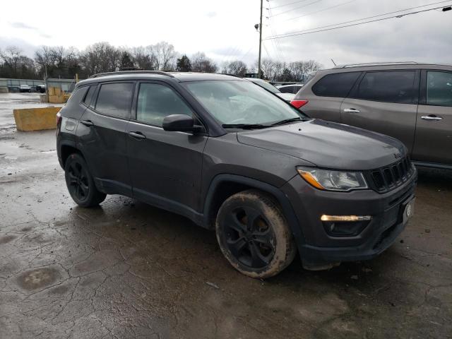 3C4NJCBB3JT461295  jeep compass 2018 IMG 3