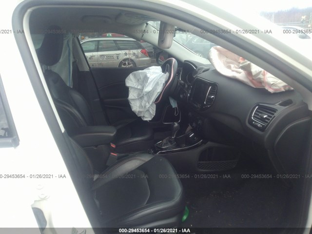 3C4NJCCB0KT675905  jeep compass 2019 IMG 4