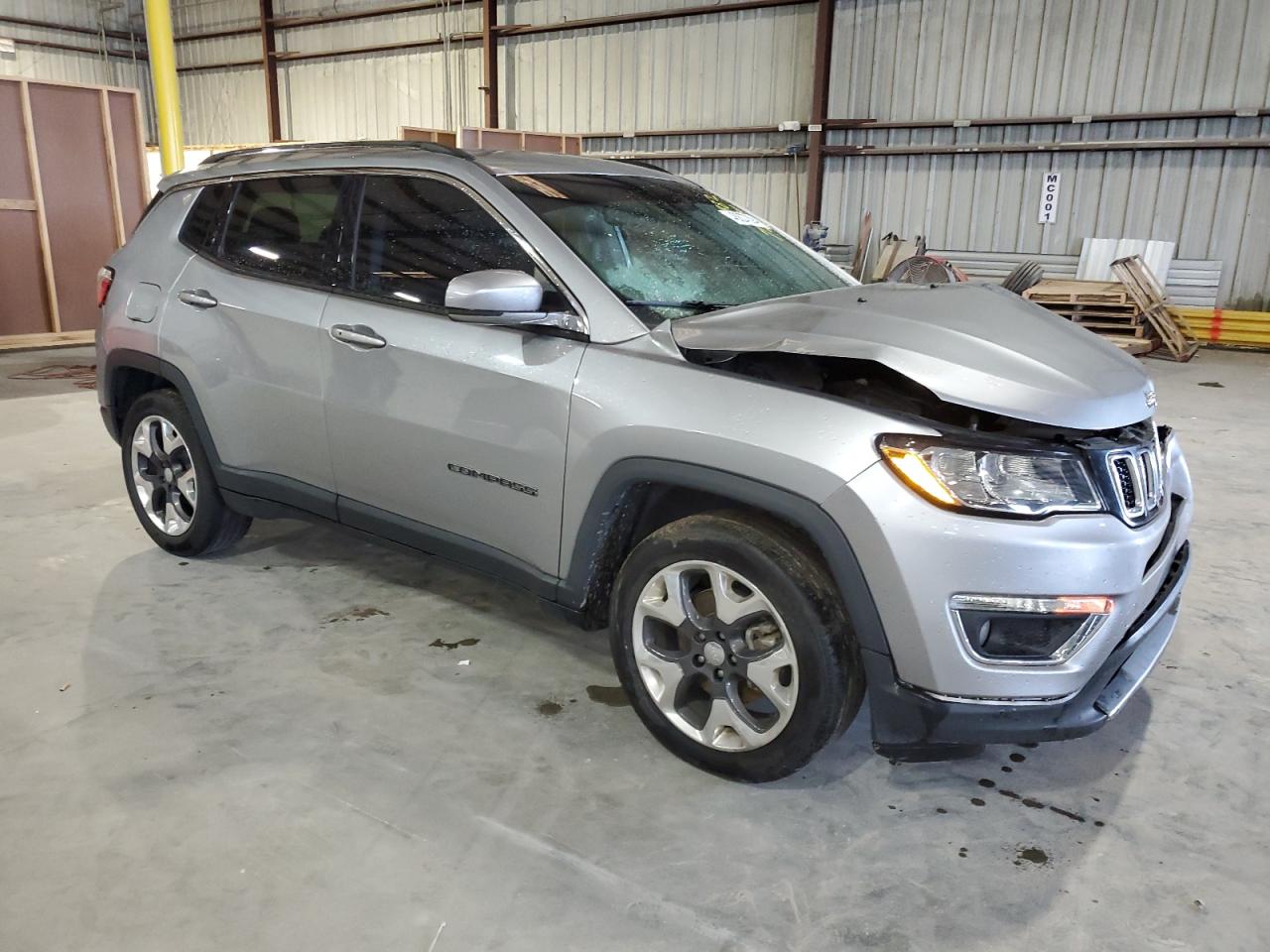 3C4NJCCB5KT675995  jeep compass 2018 IMG 3