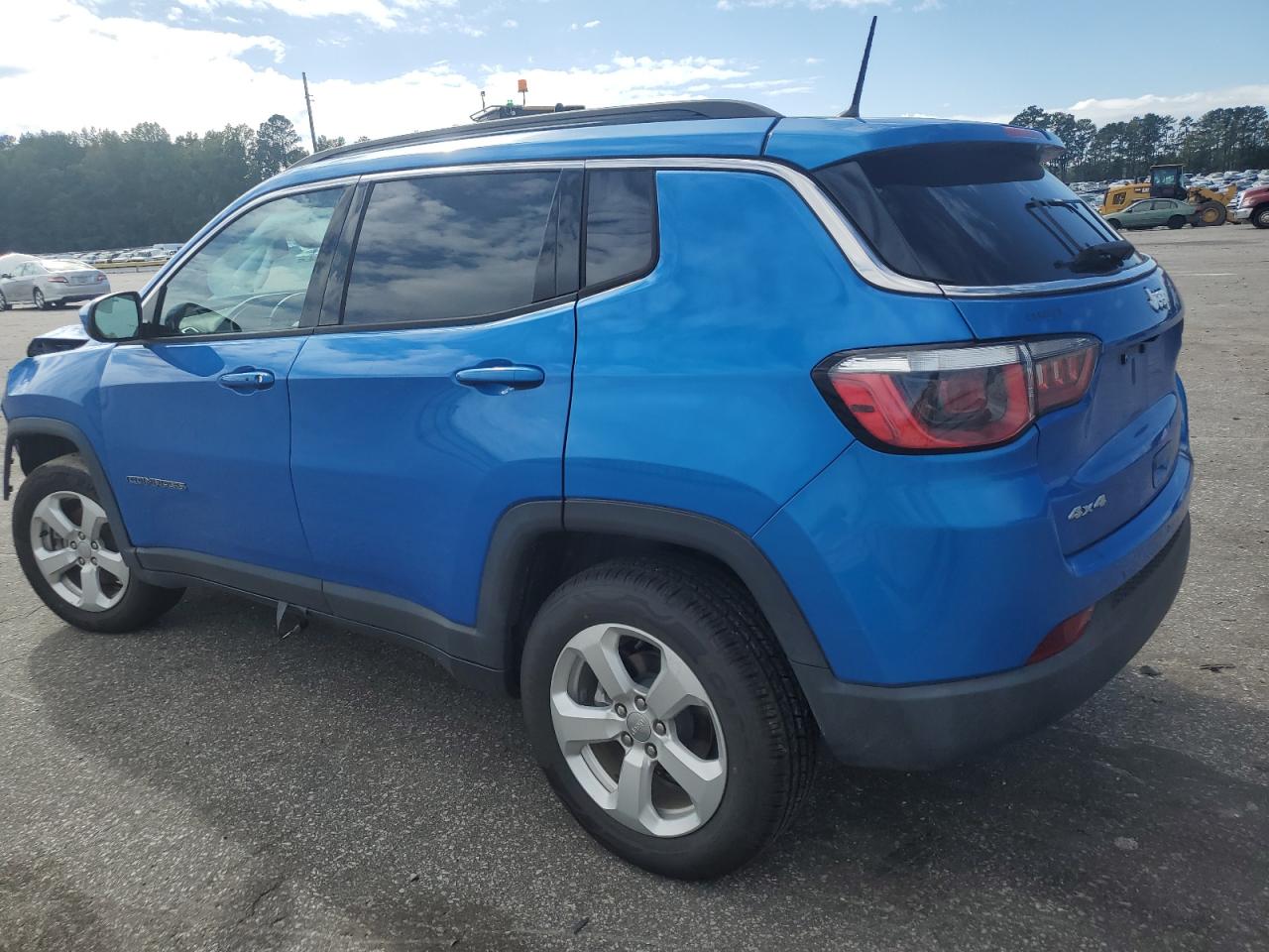 3C4NJDBB0JT200566  jeep compass 2018 IMG 1