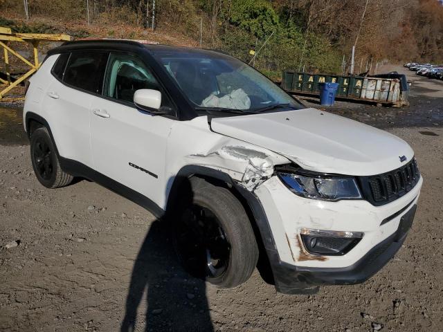 3C4NJDBB0JT394936  jeep compass 2018 IMG 3