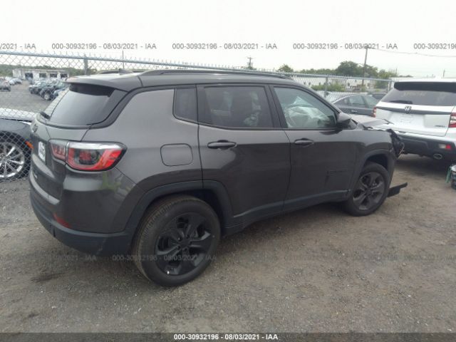 3C4NJDBB0JT395701  jeep compass 2018 IMG 3