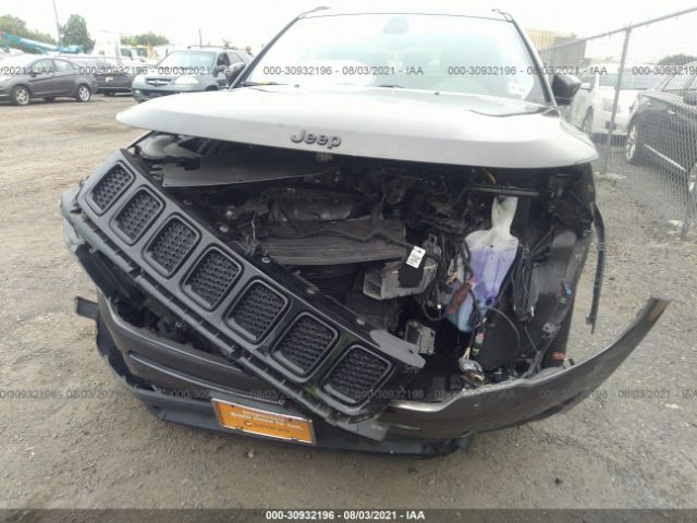 3C4NJDBB0JT395701  jeep compass 2018 IMG 5