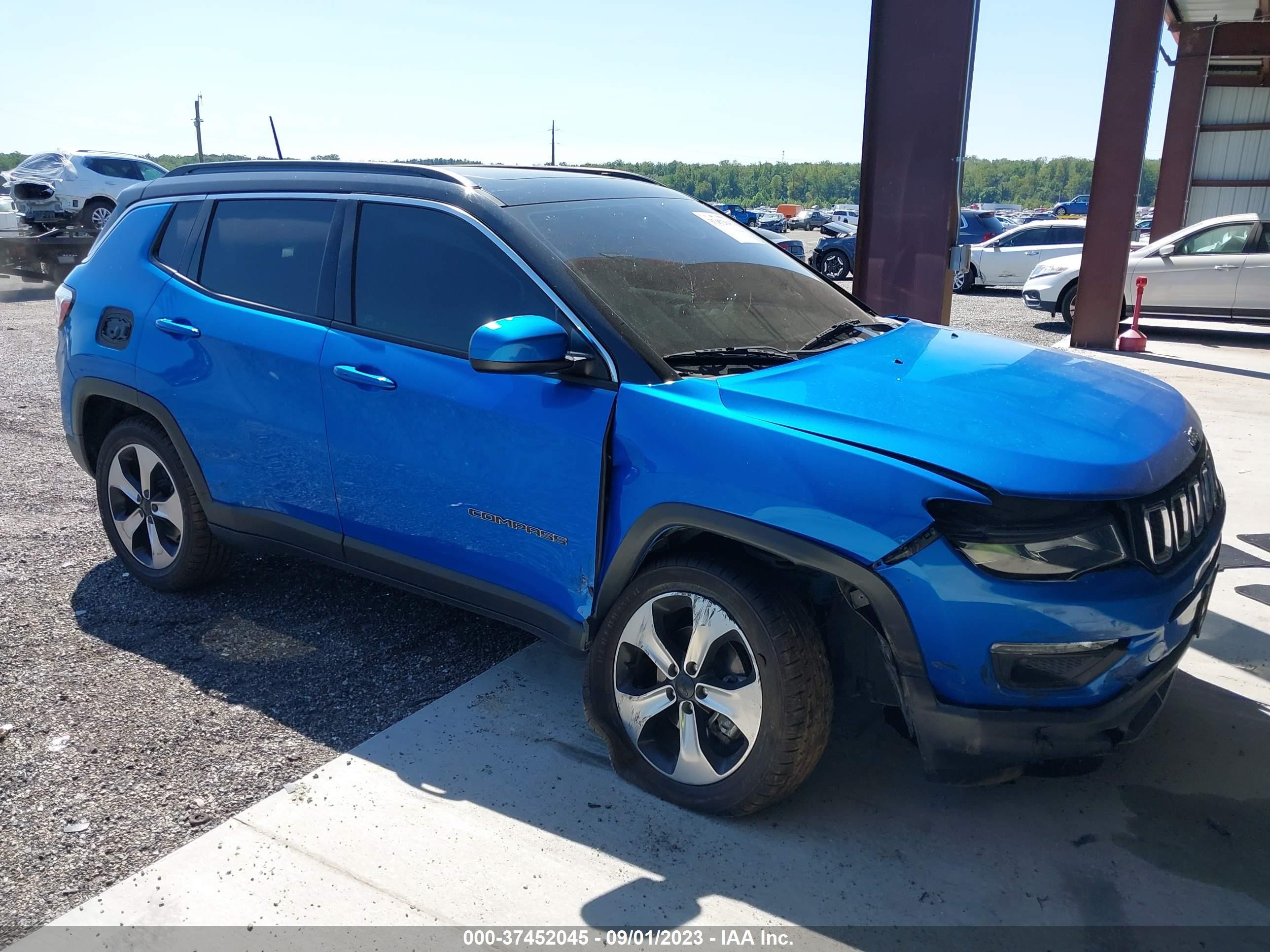 3C4NJDBB2JT161897  jeep compass 2018 IMG 0