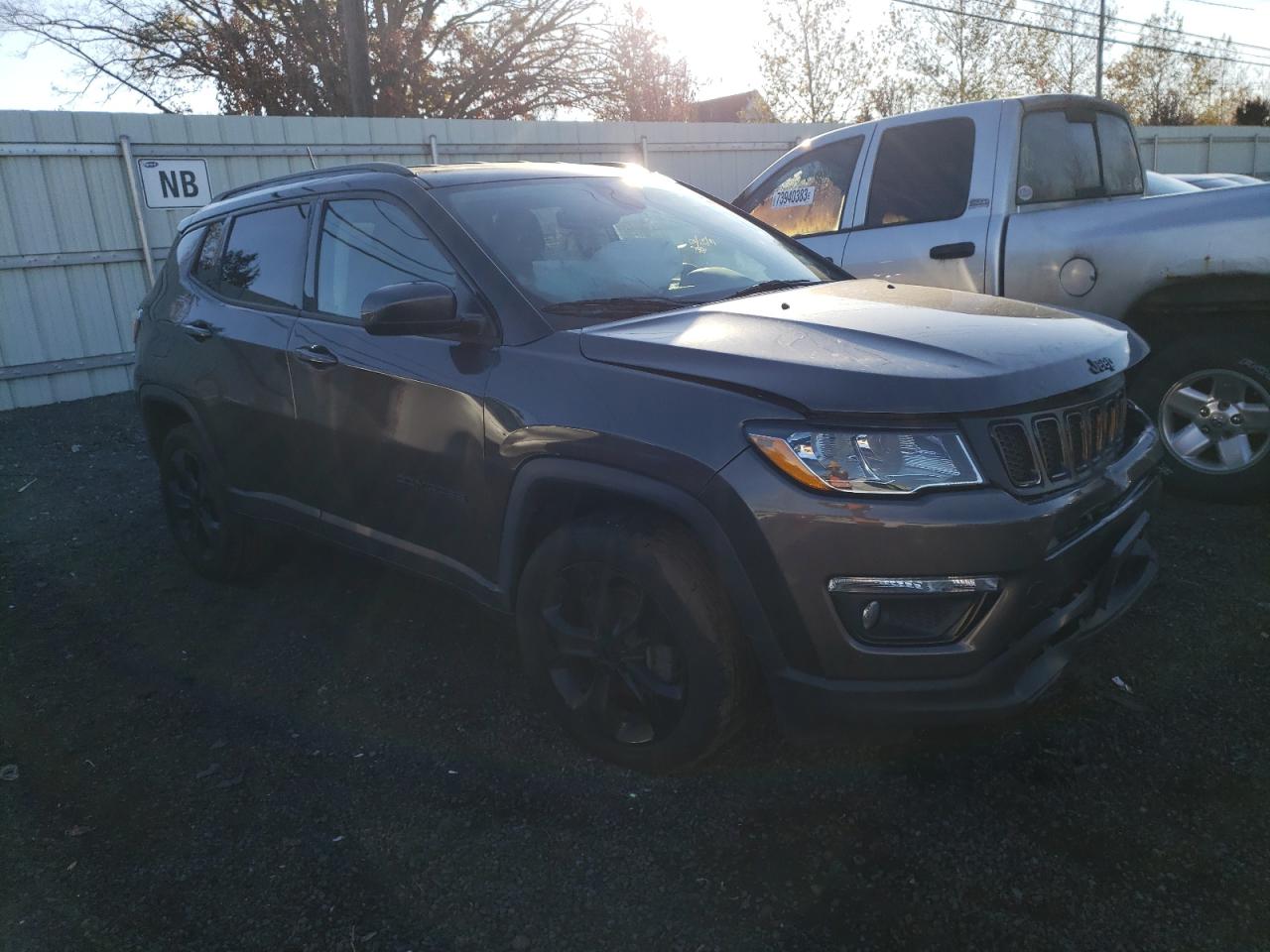 3C4NJDBB2KT621304  jeep compass 2019 IMG 3