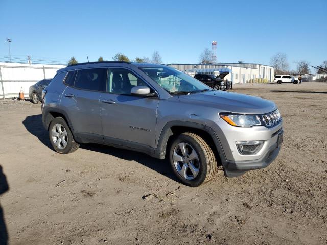 3C4NJDBB3JT239930  jeep compass 2018 IMG 3