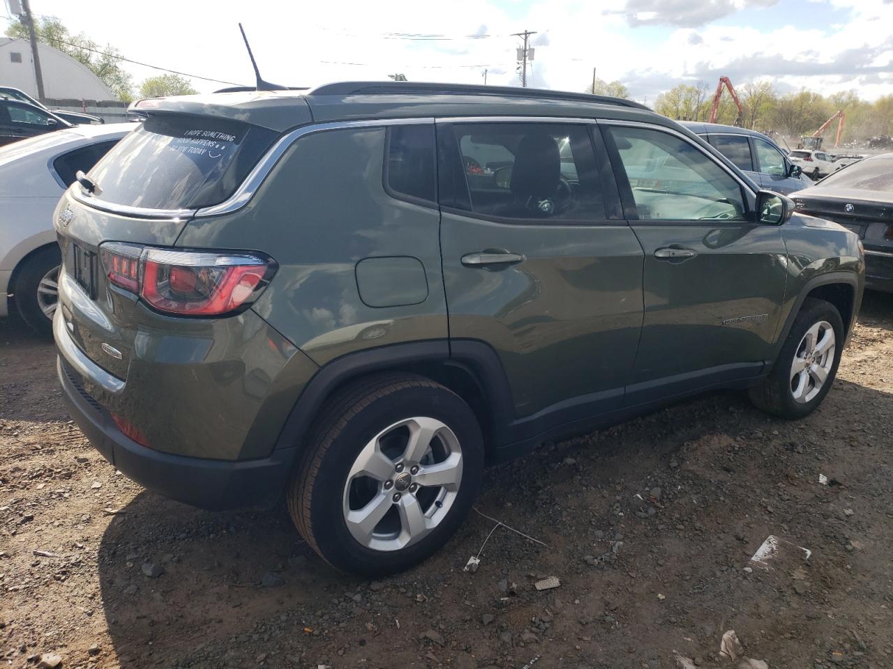 3C4NJDBB3KT600266  jeep compass 2018 IMG 2