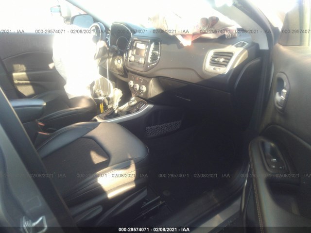 3C4NJDBB6JT455500  jeep compass 2018 IMG 4