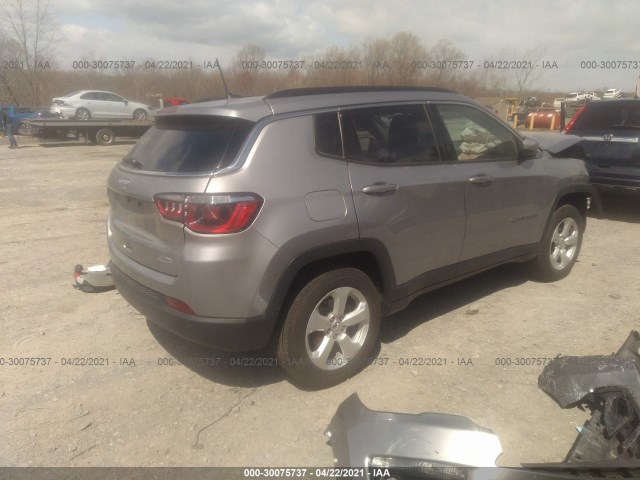 3C4NJDBB8JT366642  jeep compass 2018 IMG 3