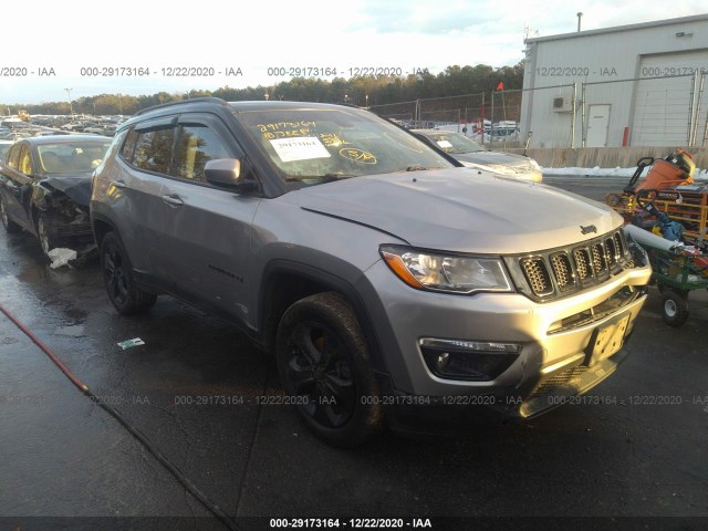 3C4NJDBB9JT313450  jeep compass 2018 IMG 0