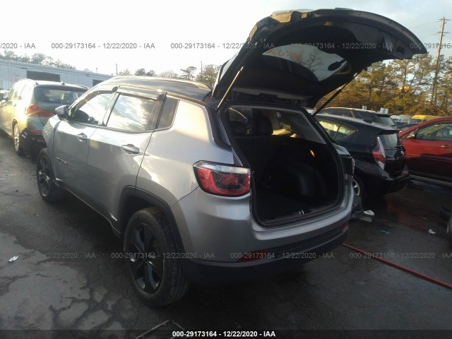 3C4NJDBB9JT313450  jeep compass 2018 IMG 2