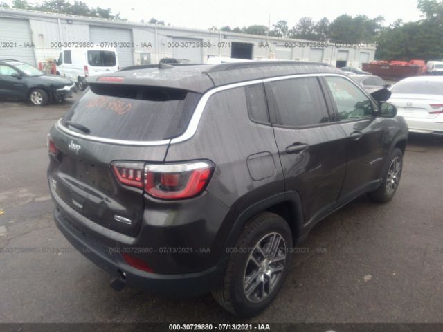 3C4NJDBB9JT343127  jeep compass 2018 IMG 3