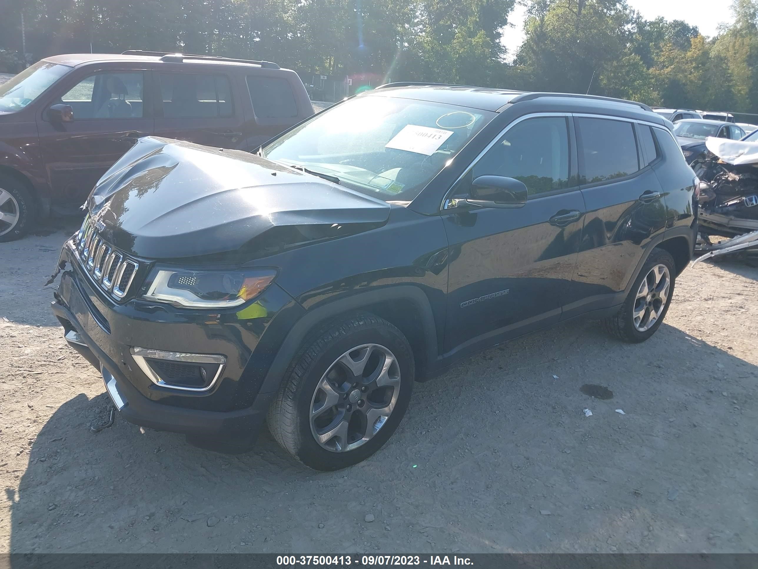 3C4NJDCB0JT332757  jeep compass 2018 IMG 1