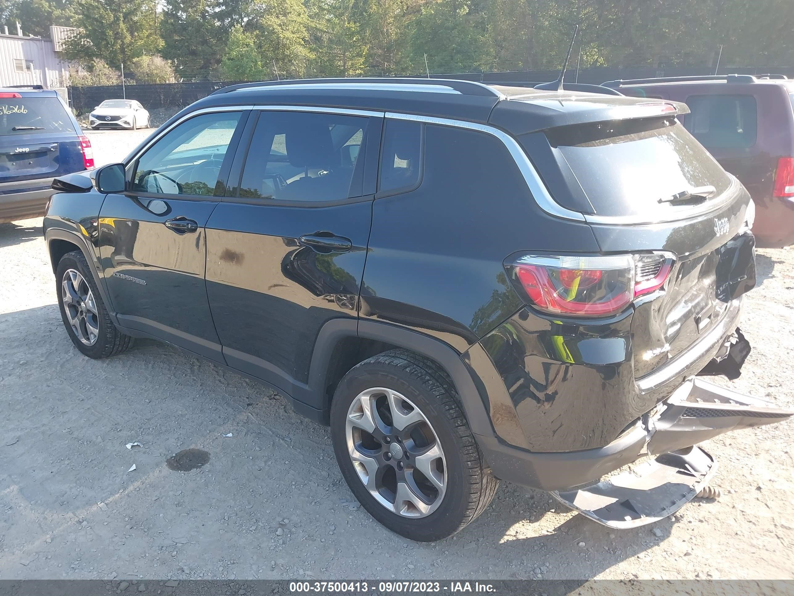 3C4NJDCB0JT332757  jeep compass 2018 IMG 2