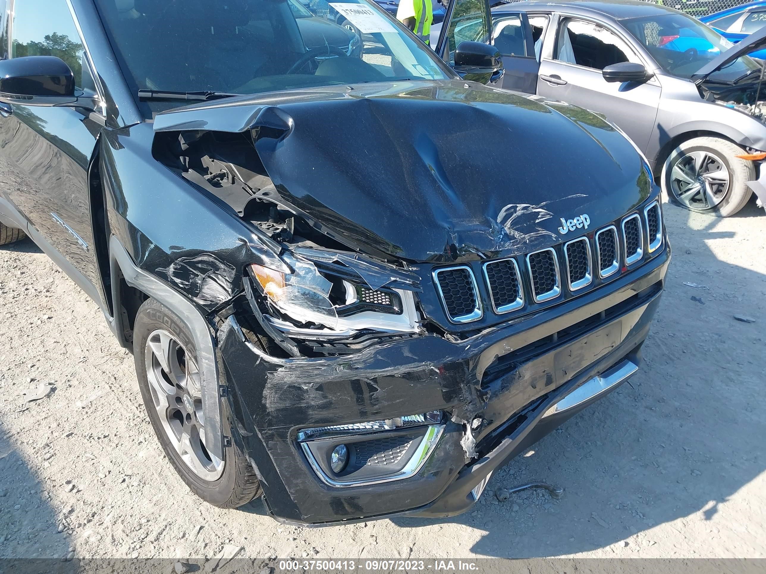 3C4NJDCB0JT332757  jeep compass 2018 IMG 5