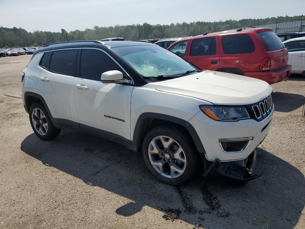 3C4NJDCB3JT245418  jeep compass 2018 IMG 3